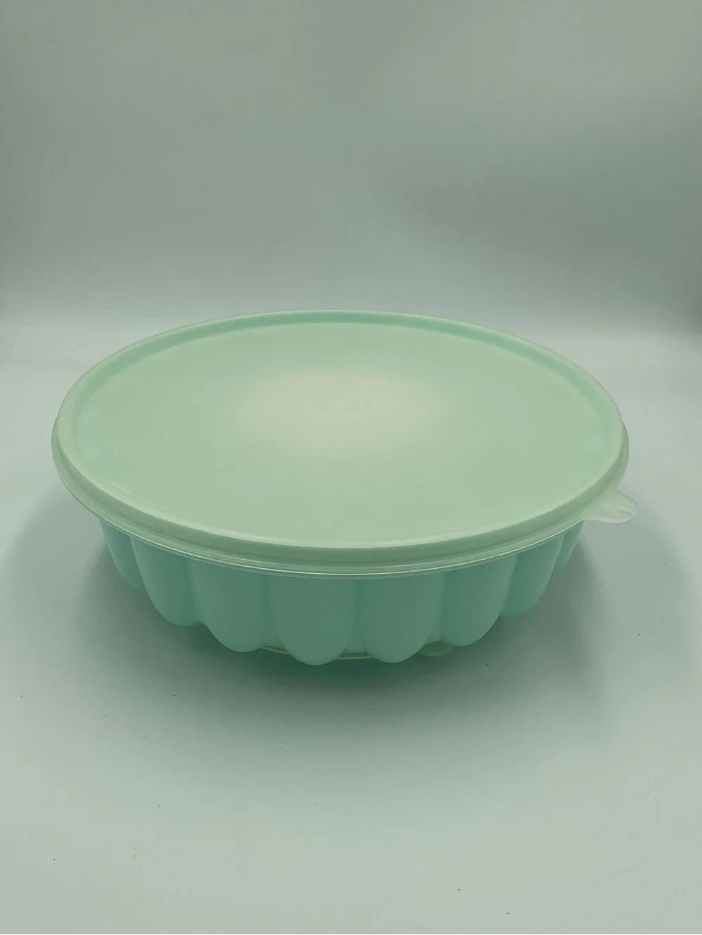Vintage Tupperware Jel-N-Serve Jello Mold Mint Green 1202 with Star Insert Lid